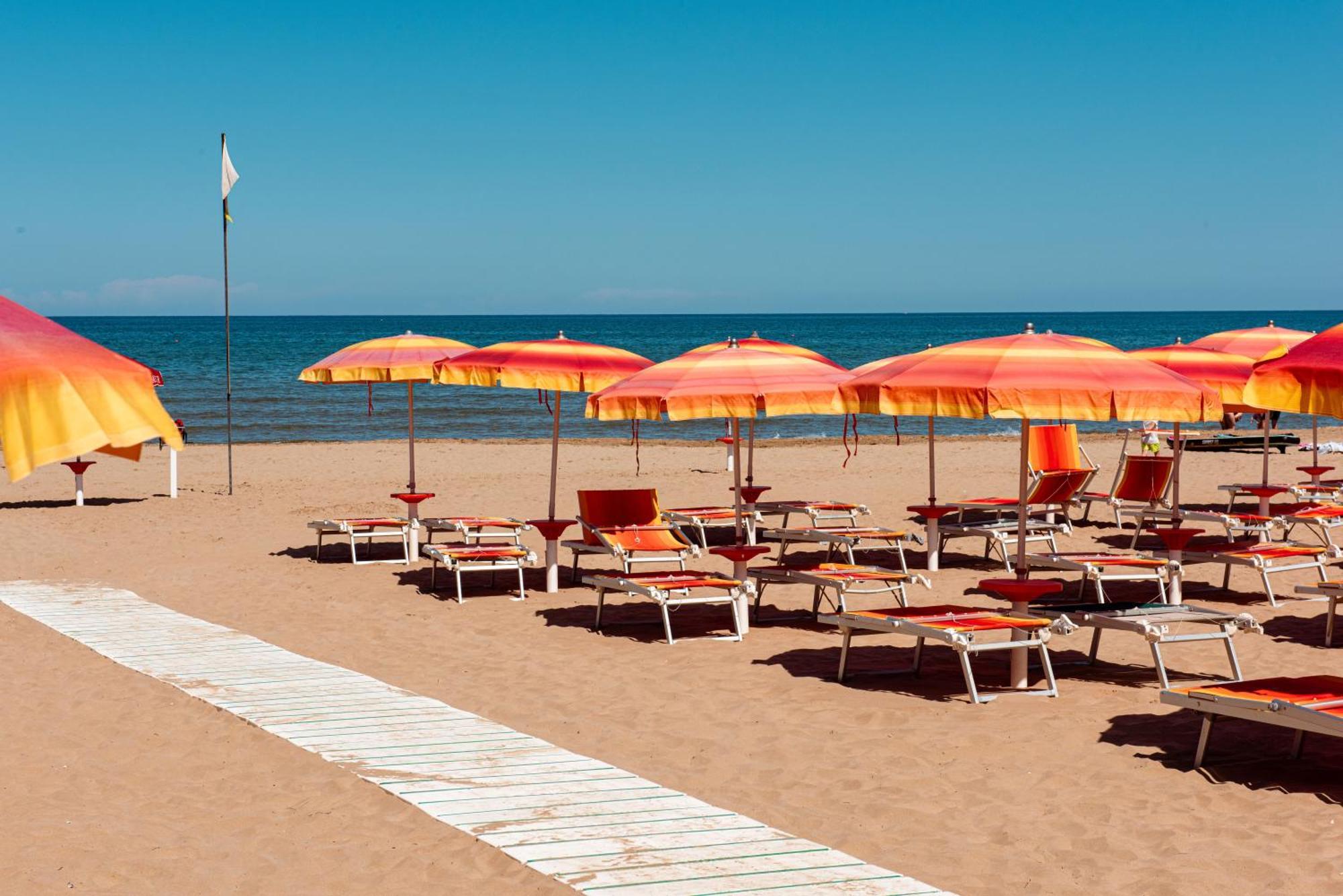 Villaggio Camping Punta Lunga Vieste Bagian luar foto